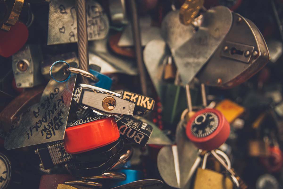 neonbrand digital marketing shallow focus of lovelocks united states